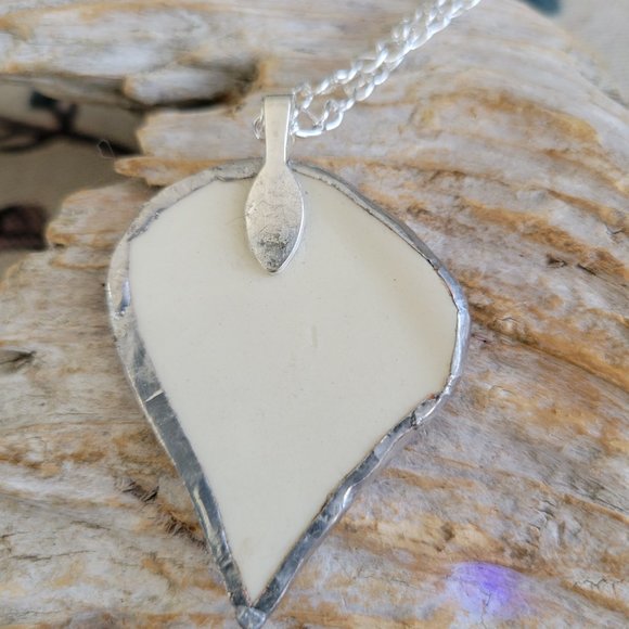 Vintage Broken China Flower Soldered Pendant Necklace - Picture 3 of 4